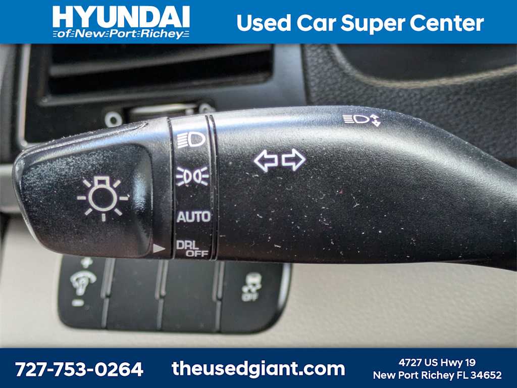 Thumbnail: 2017 Hyundai Elantra - 25