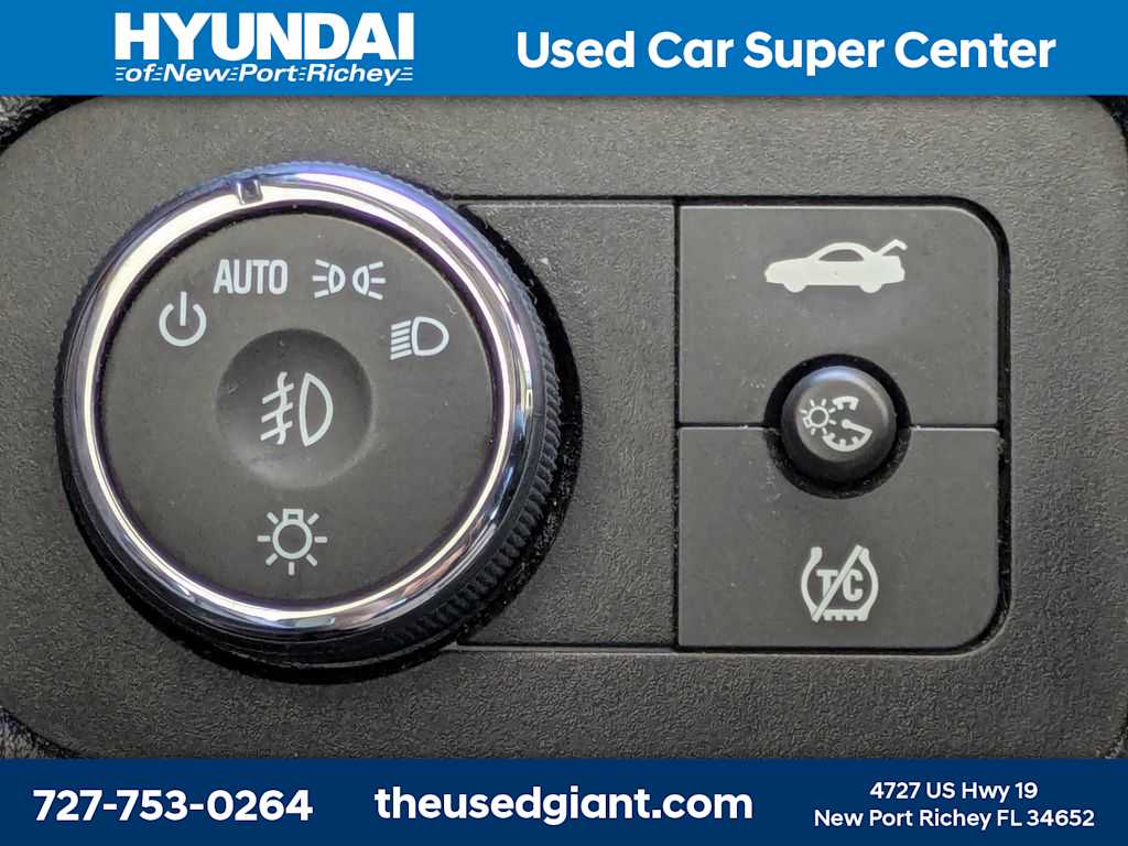 Thumbnail: 2011 Chevrolet Impala - 26
