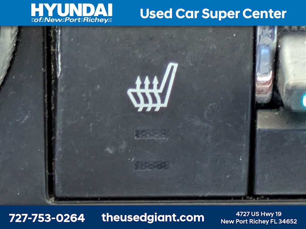 Thumbnail: 2011 Chevrolet Impala - 25