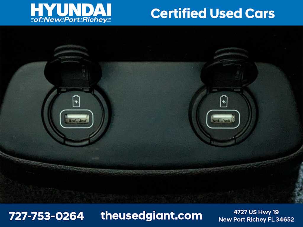 Thumbnail: 2020 Hyundai Santa Fe - 17