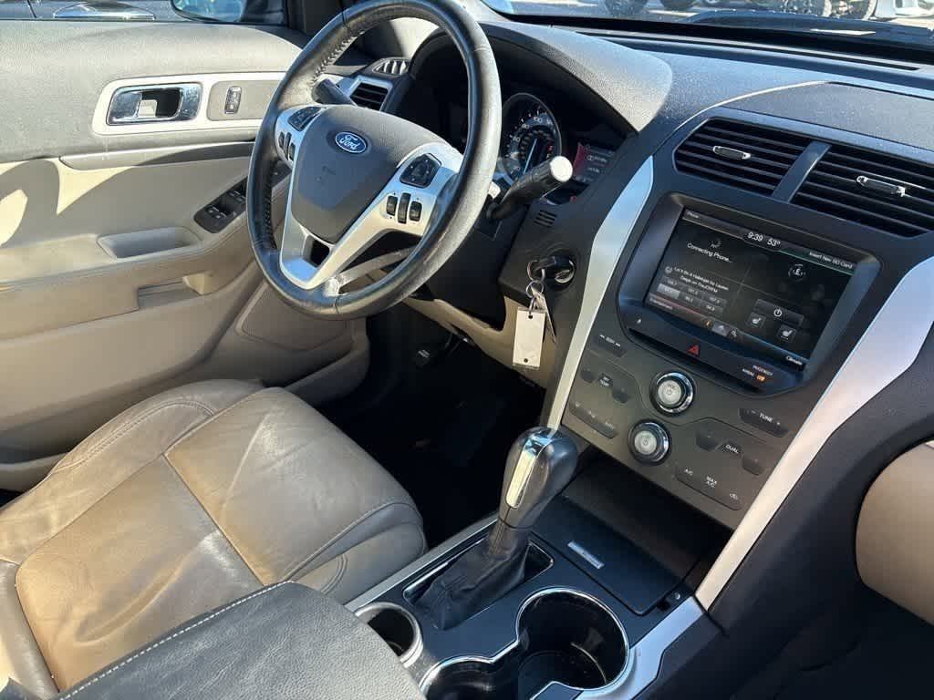 Thumbnail: 2014 Ford Explorer - 8