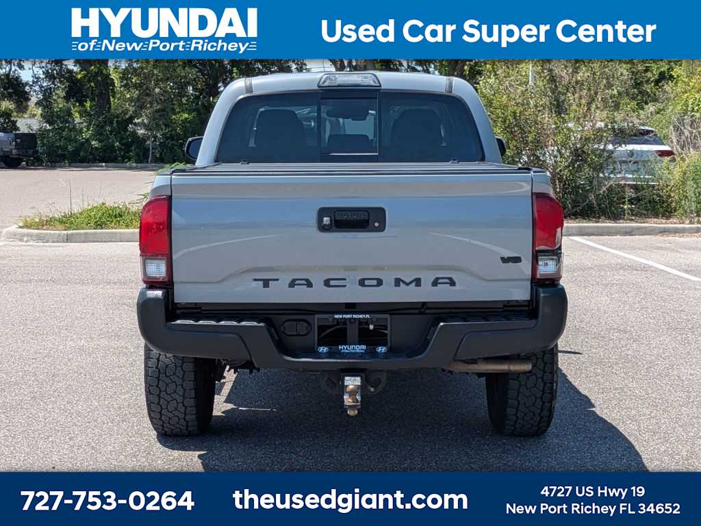 Thumbnail: 2019 Toyota Tacoma - 4