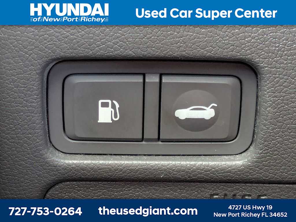 Thumbnail: 2012 Hyundai Sonata - 24