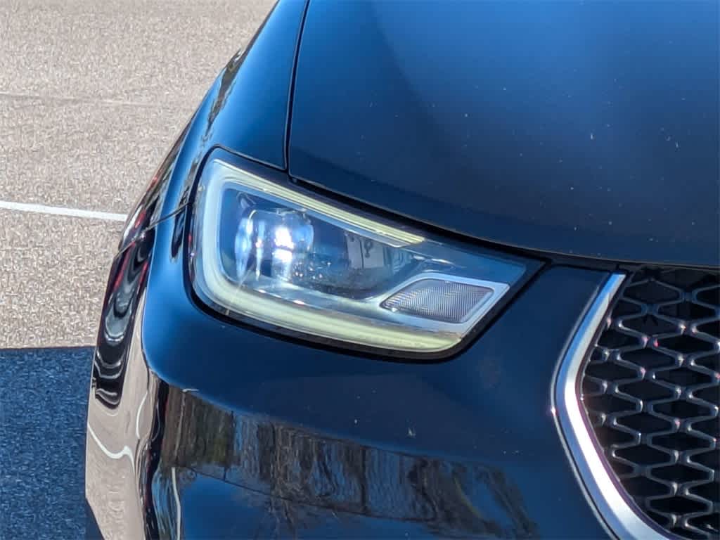 Thumbnail: 2022 Chrysler Pacifica - 9