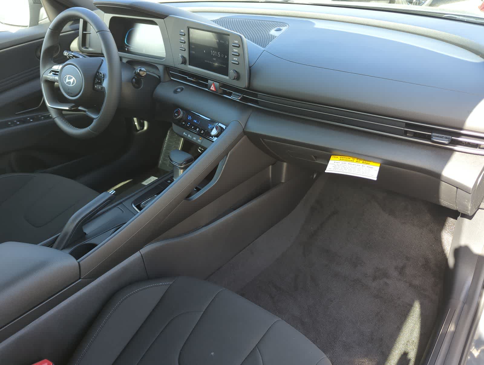 2025 Hyundai Elantra Sport 19