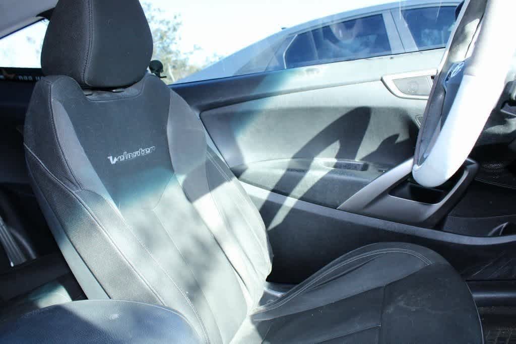 Thumbnail: 2016 Hyundai Veloster - 7