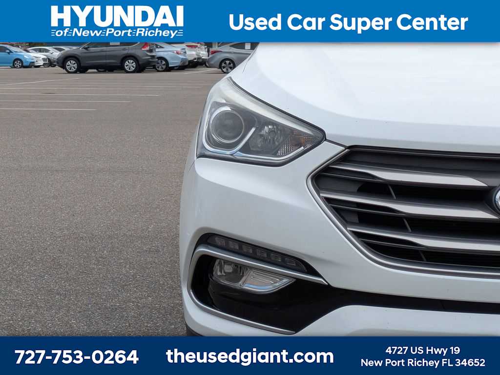 Thumbnail: 2018 Hyundai Santa Fe - 9