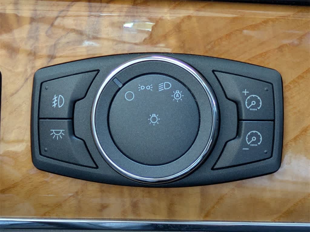 Thumbnail: 2011 Lincoln MKX - 31