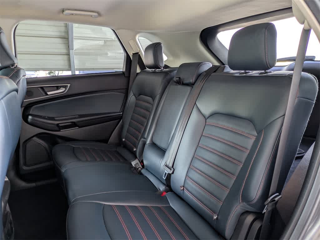 Thumbnail: 2023 Ford Edge - 18