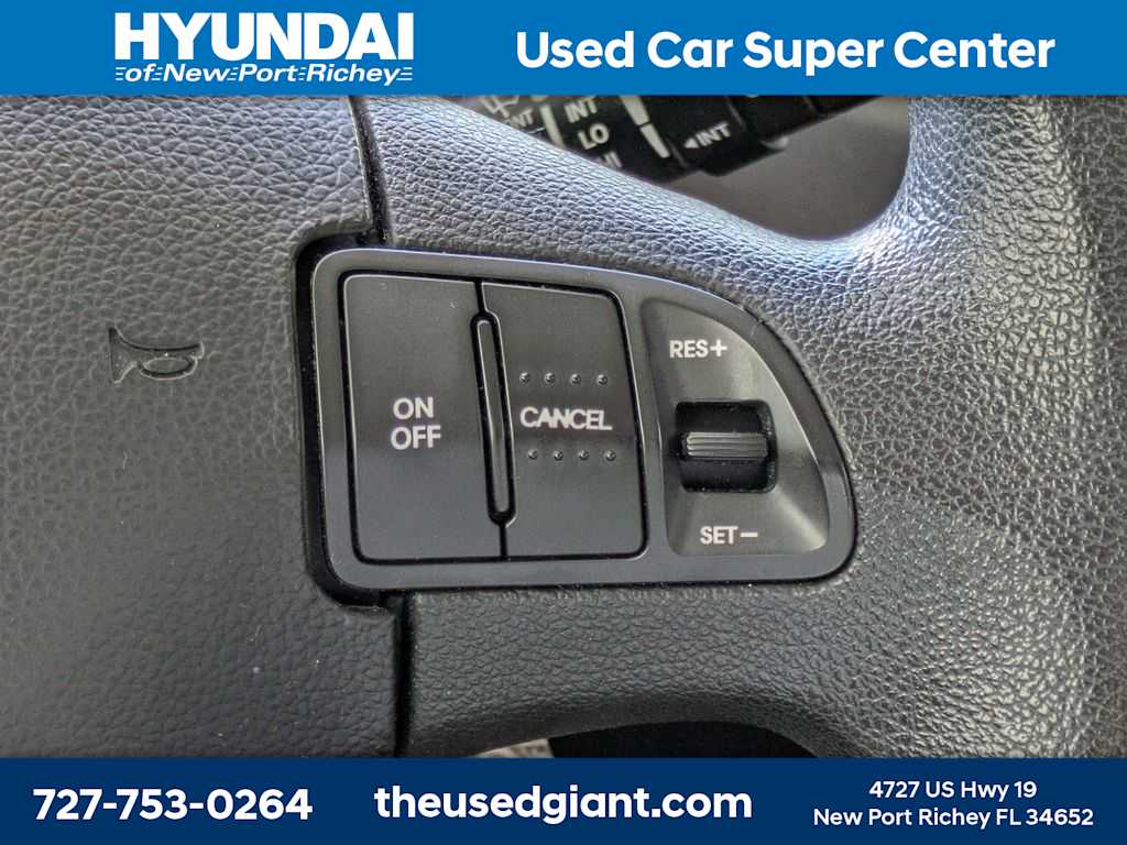 Thumbnail: 2011 Kia Sportage - 28