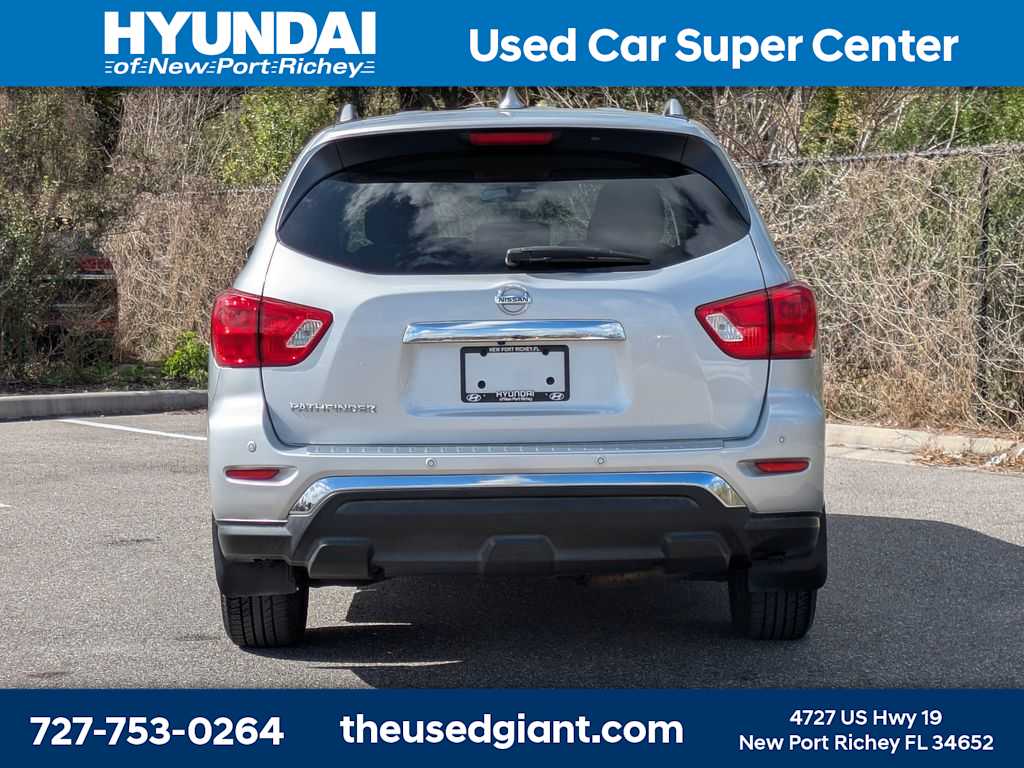 Thumbnail: 2020 Nissan Pathfinder - 4