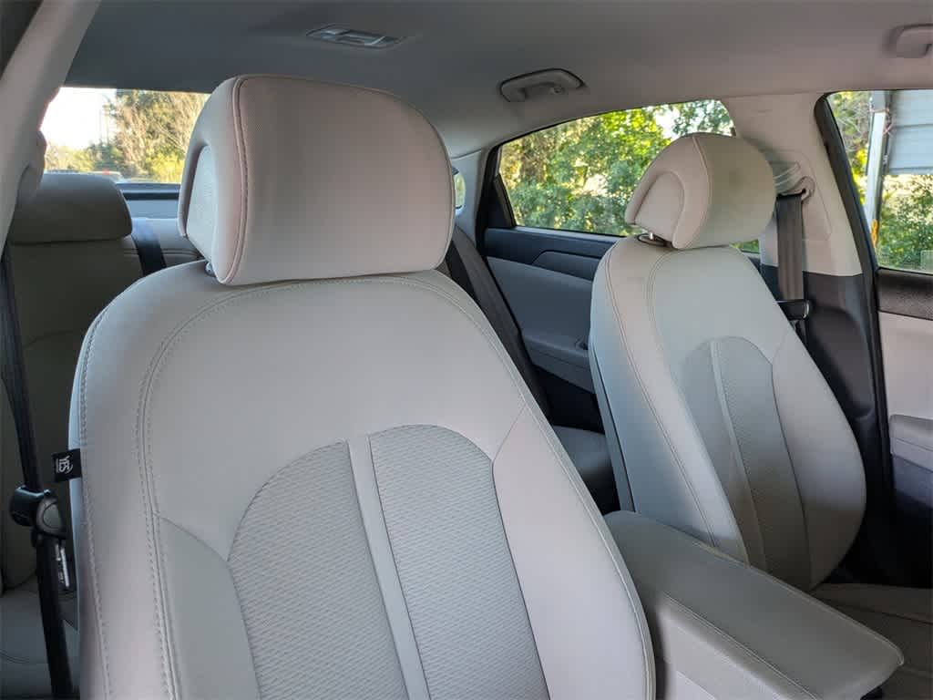 Thumbnail: 2015 Hyundai Sonata - 6