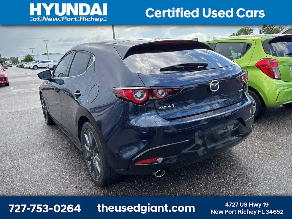Thumbnail: 2022 Mazda Mazda3 - 2