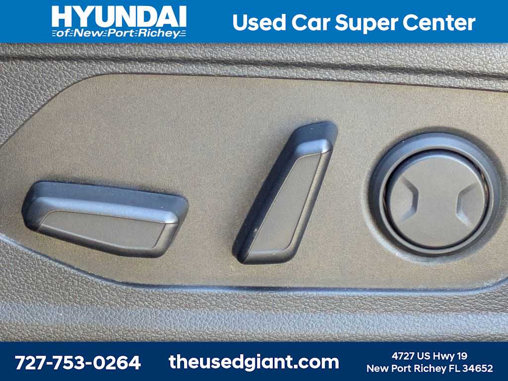 Thumbnail: 2023 Kia Sportage - 24