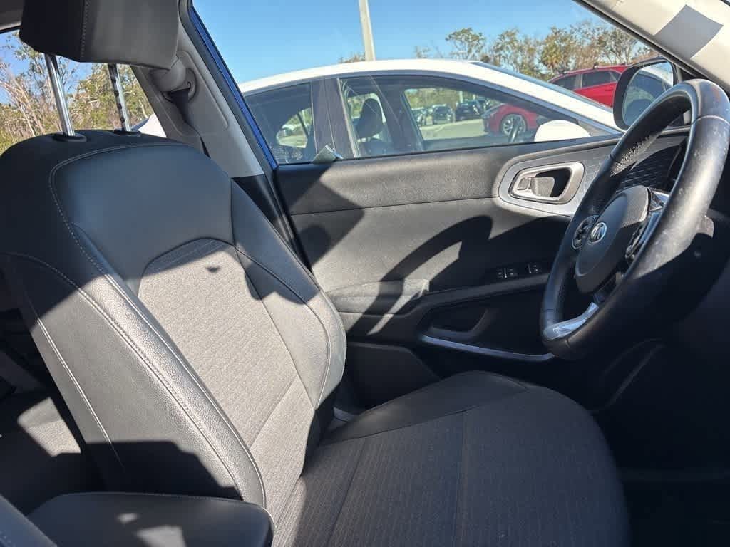 Thumbnail: 2020 Kia Soul - 8