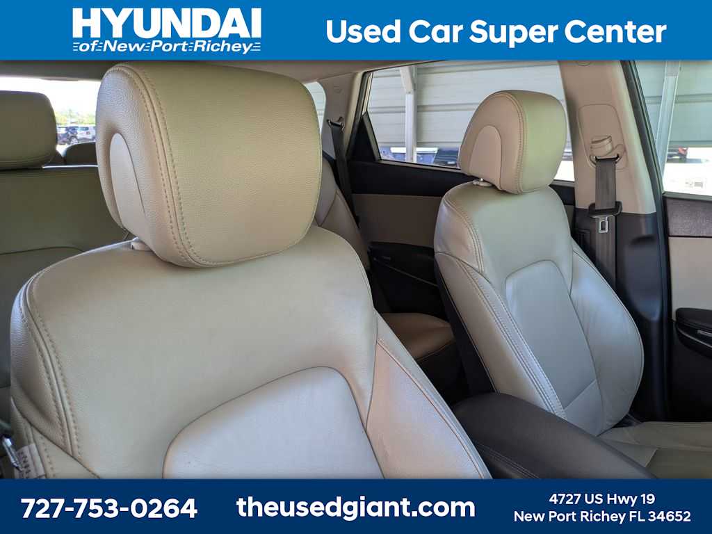 Thumbnail: 2017 Hyundai Santa Fe - 6