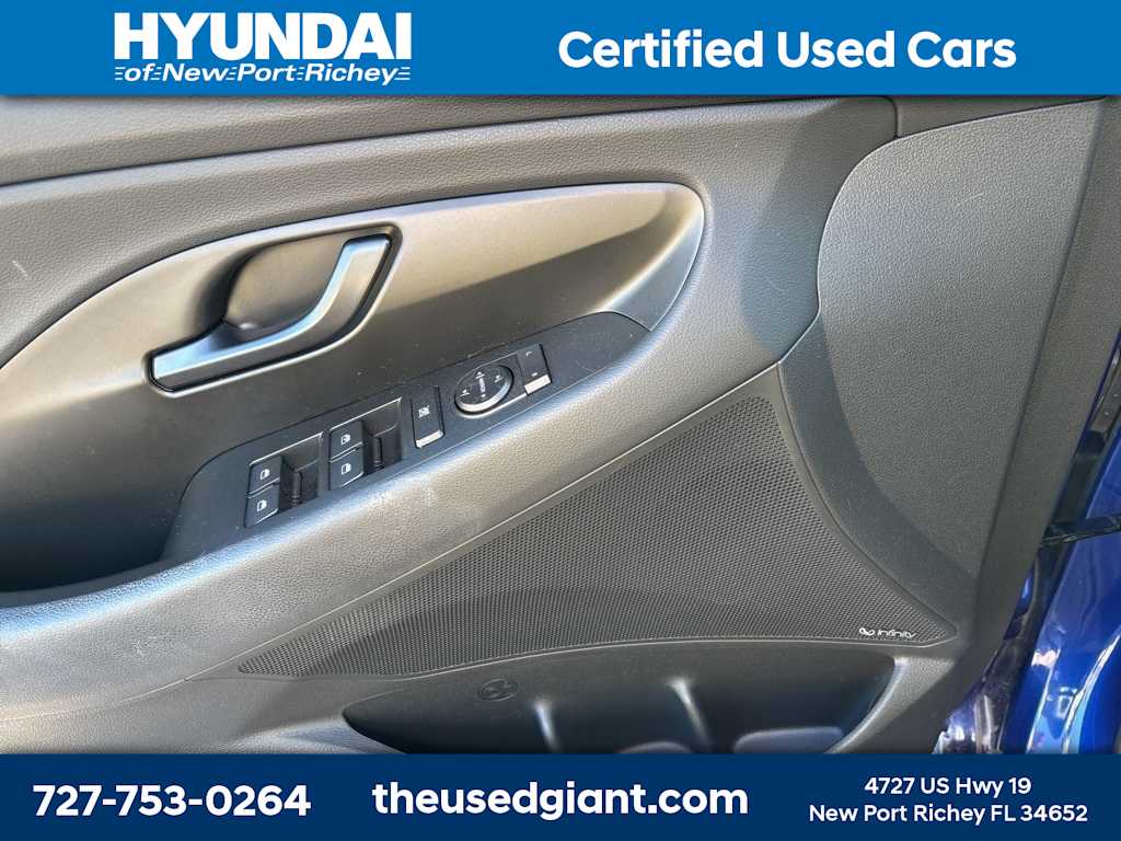 Thumbnail: 2020 Hyundai Elantra - 11