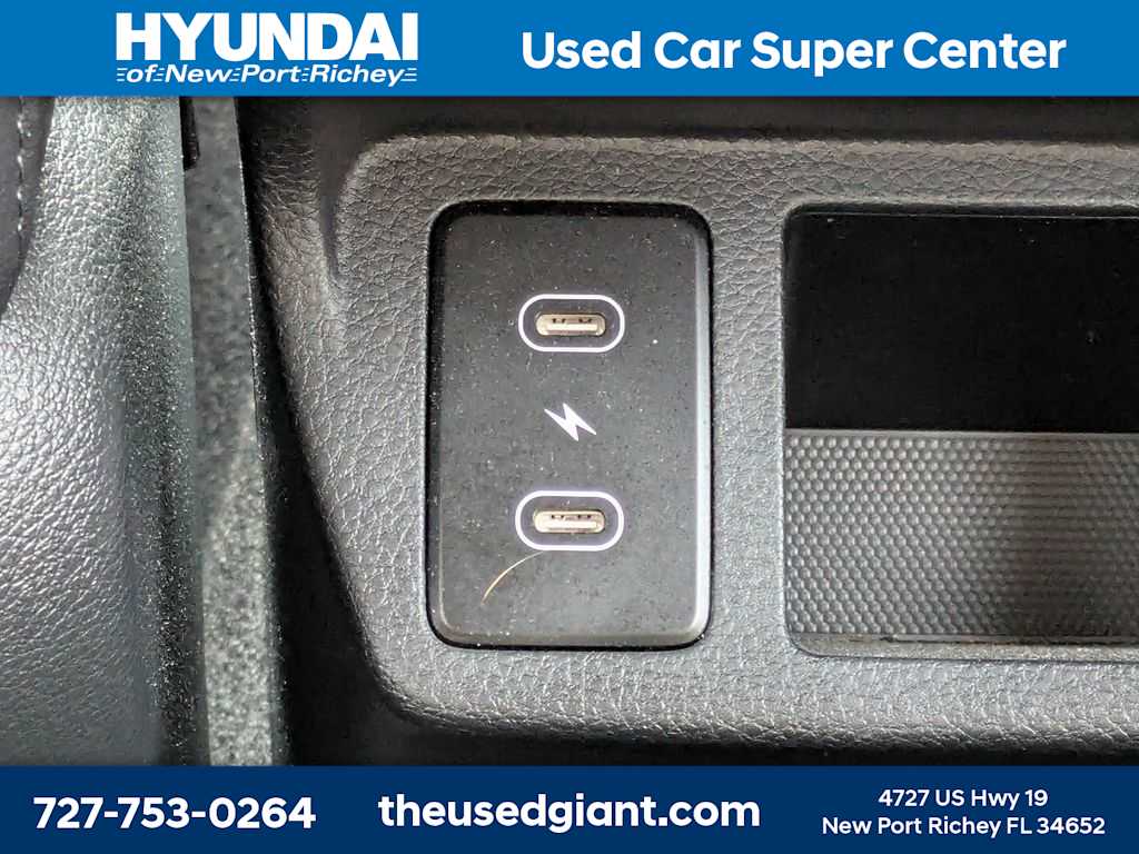 Thumbnail: 2025 Kia Seltos - 16