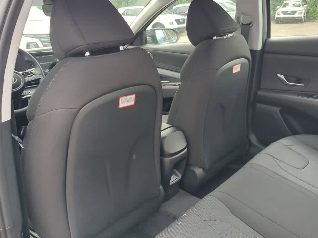 Thumbnail: 2025 Hyundai Elantra - 19