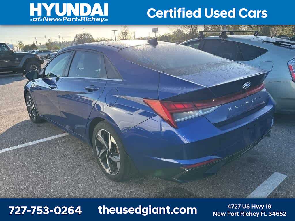 Thumbnail: 2022 Hyundai Elantra - 2