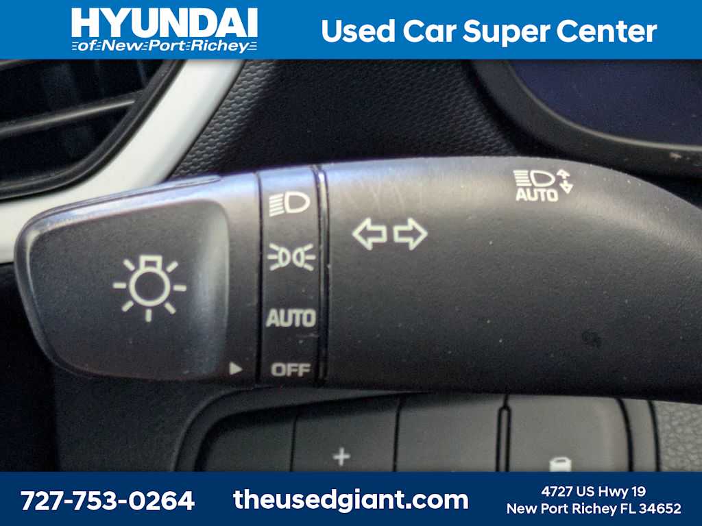 Thumbnail: 2022 Hyundai Venue - 27