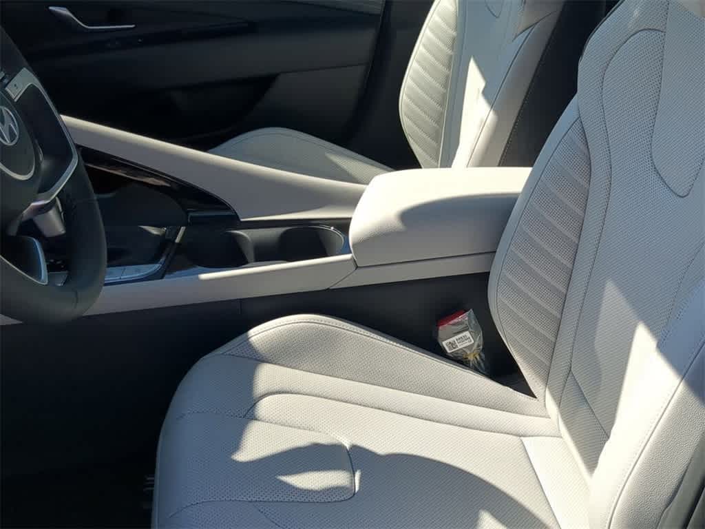 Thumbnail: 2026 Hyundai Elantra - 16