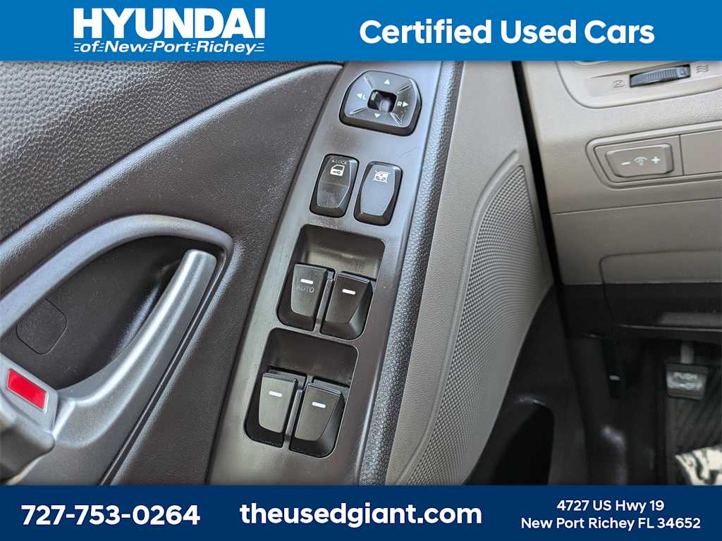 Thumbnail: 2013 Hyundai Tucson - 28