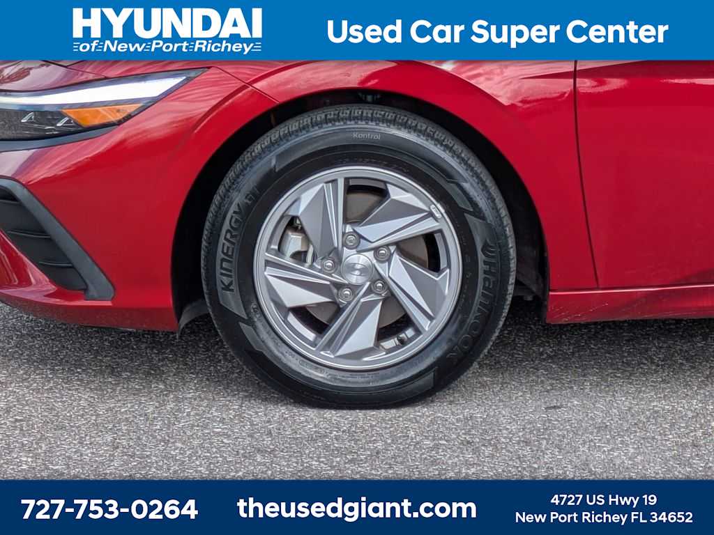 Thumbnail: 2024 Hyundai Elantra - 10