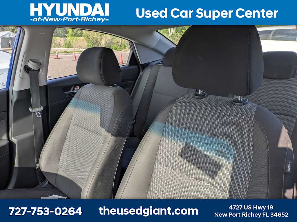 Thumbnail: 2021 Hyundai Accent - 3