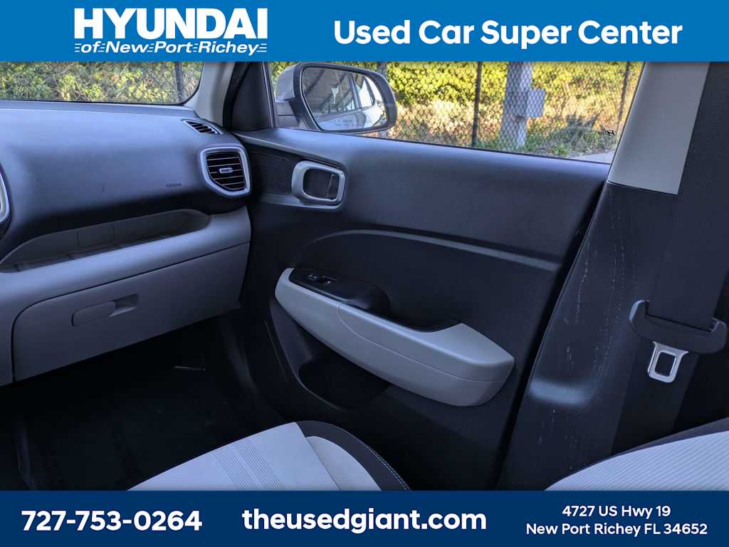 Thumbnail: 2023 Hyundai Venue - 17