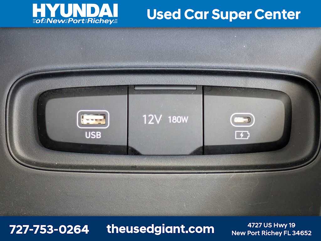 Thumbnail: 2023 Hyundai Venue - 21