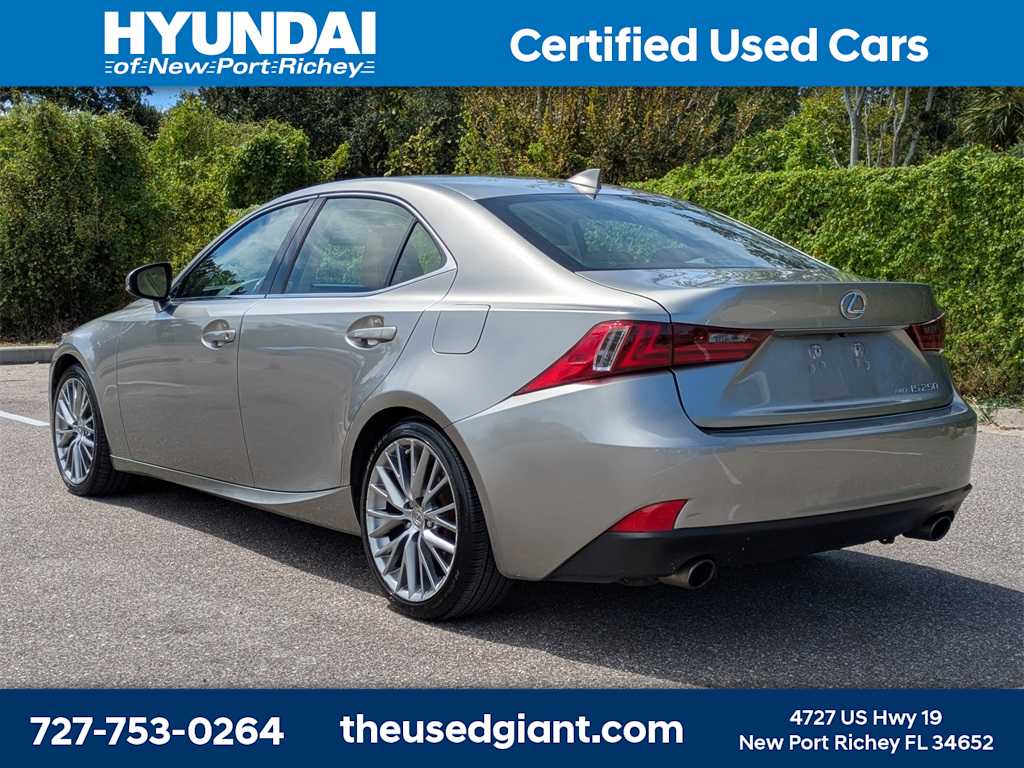 Thumbnail: 2015 Lexus IS - 3