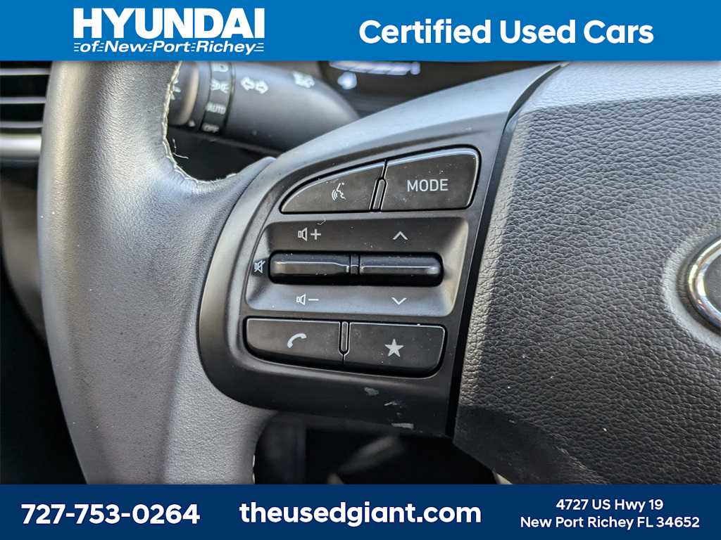 Thumbnail: 2023 Hyundai Venue - 25