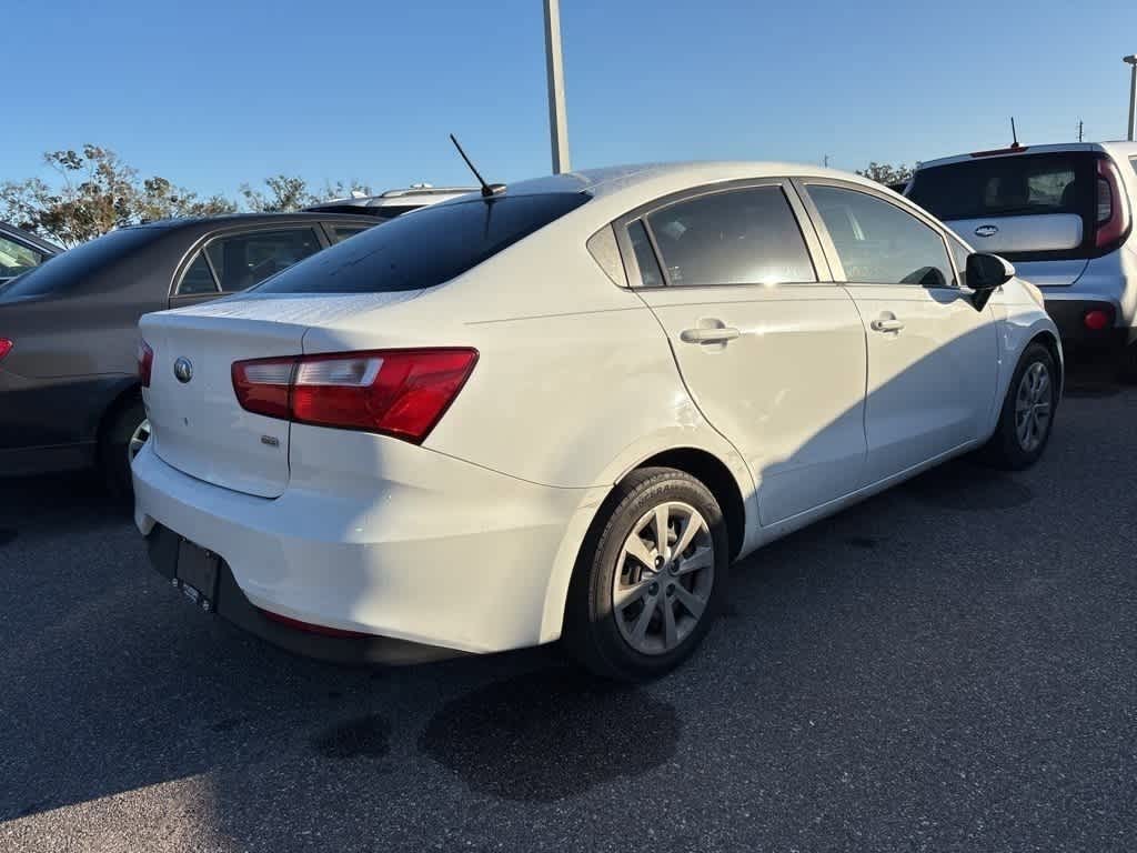 Thumbnail: 2016 Kia Rio - 3