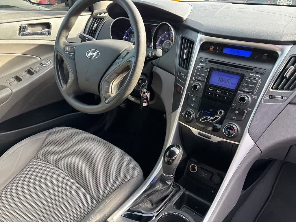 Thumbnail: 2011 Hyundai Sonata - 6