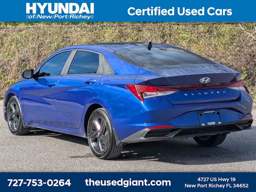 Thumbnail: 2023 Hyundai Elantra - 3