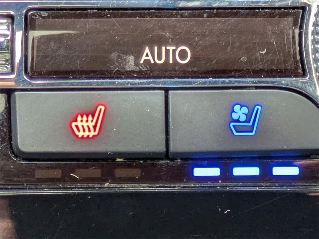 Thumbnail: 2020 Lincoln Navigator - 34