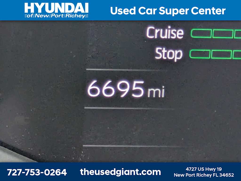 Thumbnail: 2024 Toyota Prius - 31