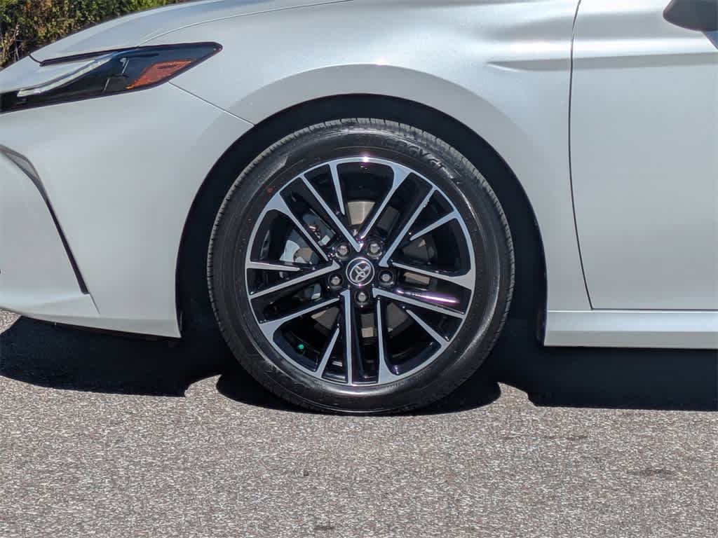 Thumbnail: 2025 Toyota Camry - 10