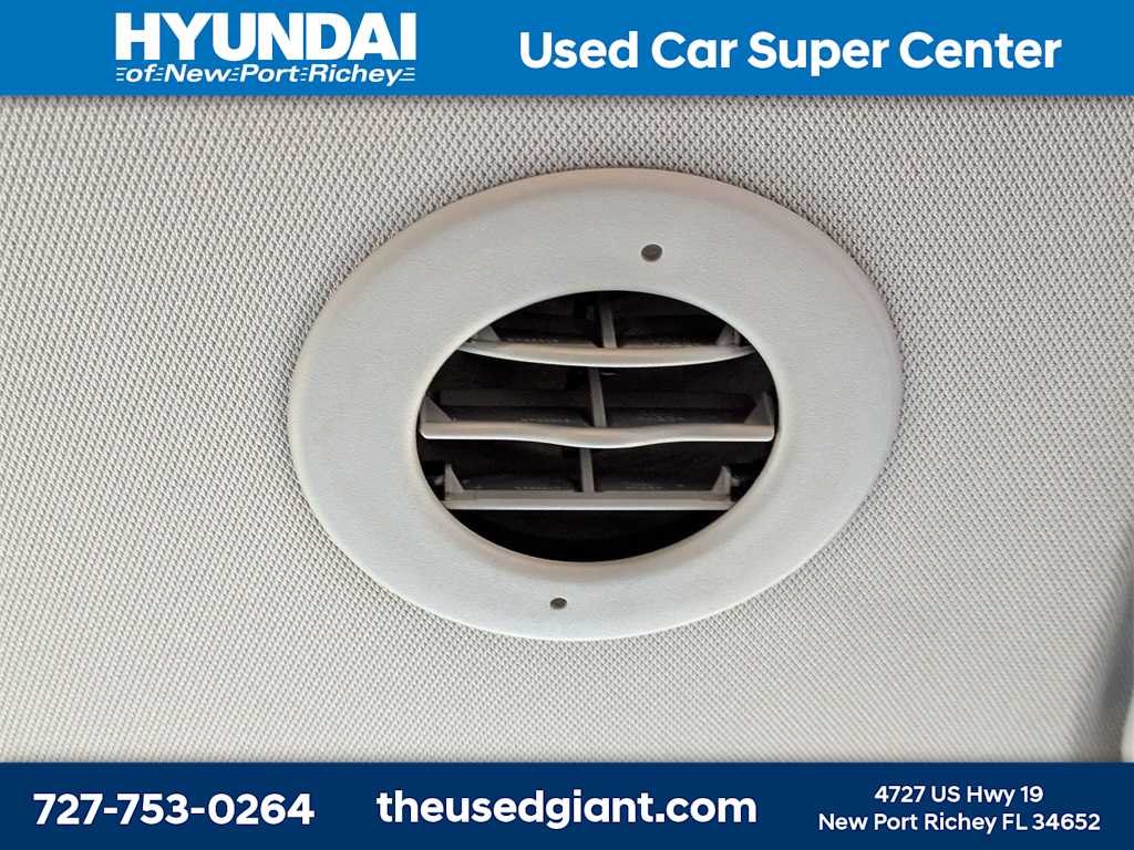 Thumbnail: 2022 GMC Acadia - 17