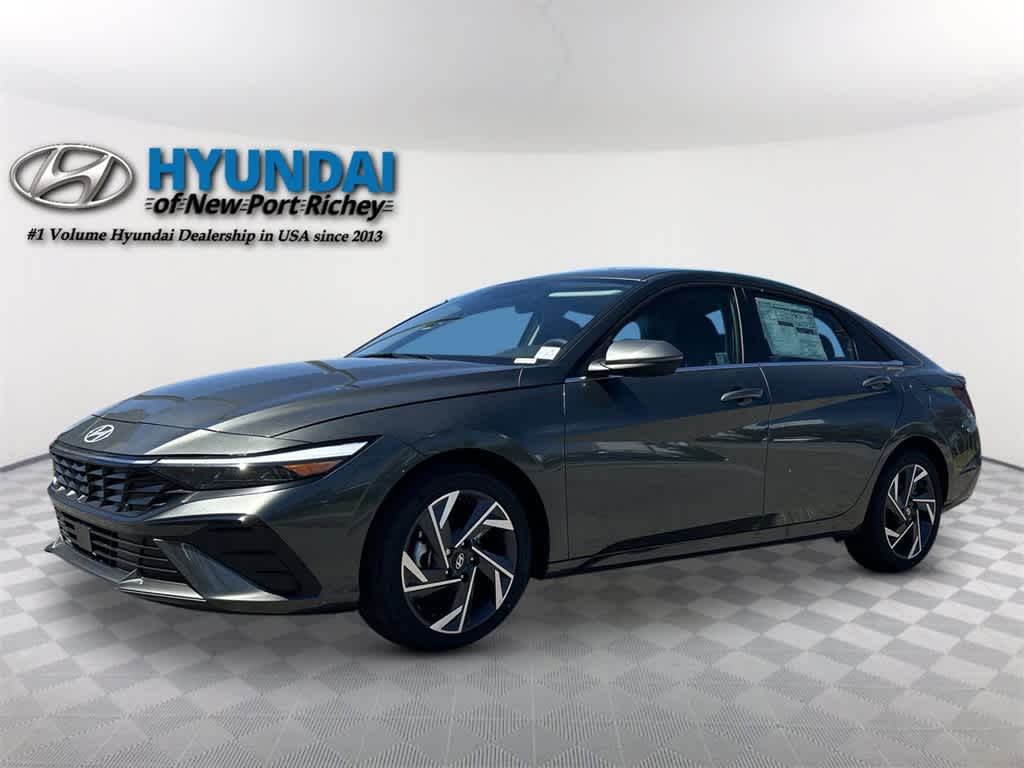 2025 Hyundai Elantra Limited's photo