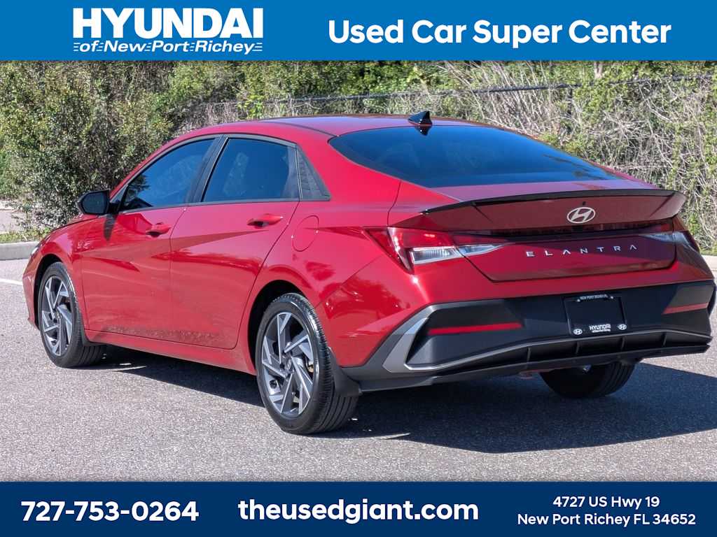 Thumbnail: 2025 Hyundai Elantra - 3