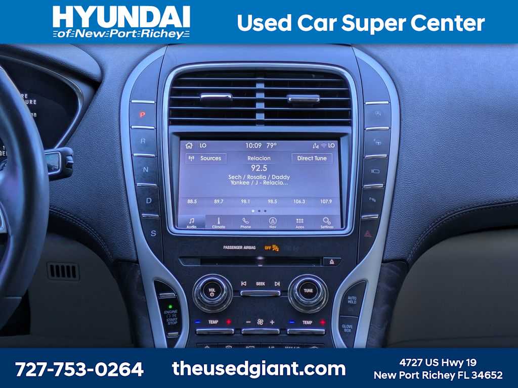 Thumbnail: 2020 Lincoln Nautilus - 21