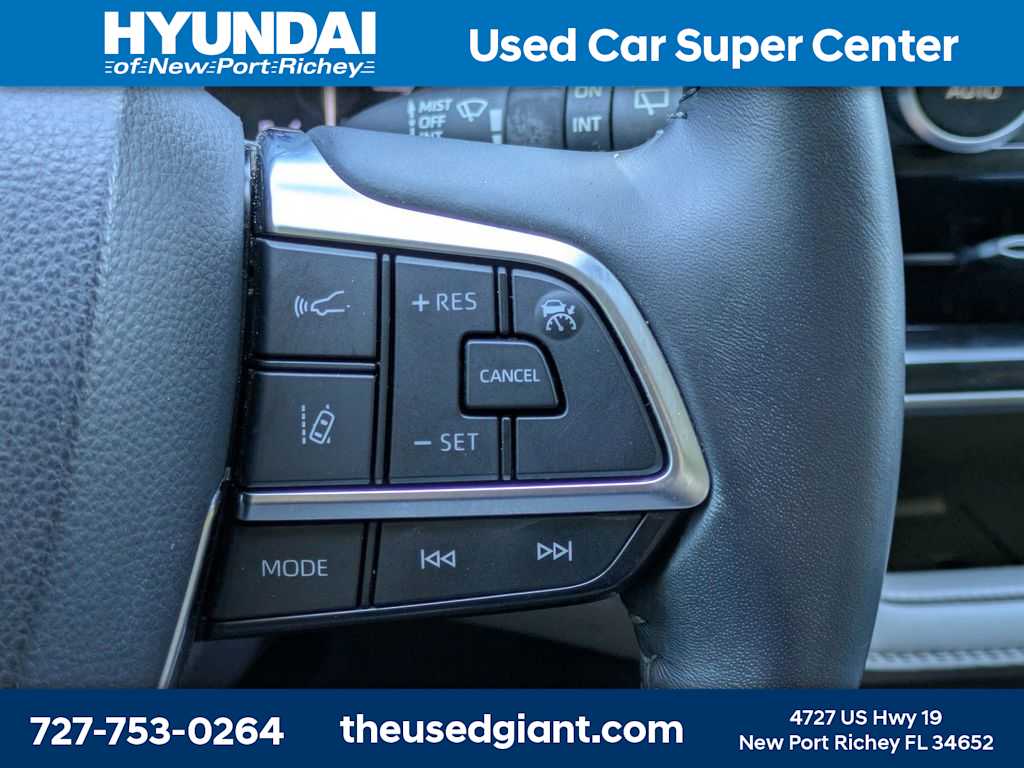 Thumbnail: 2020 Toyota Highlander - 39