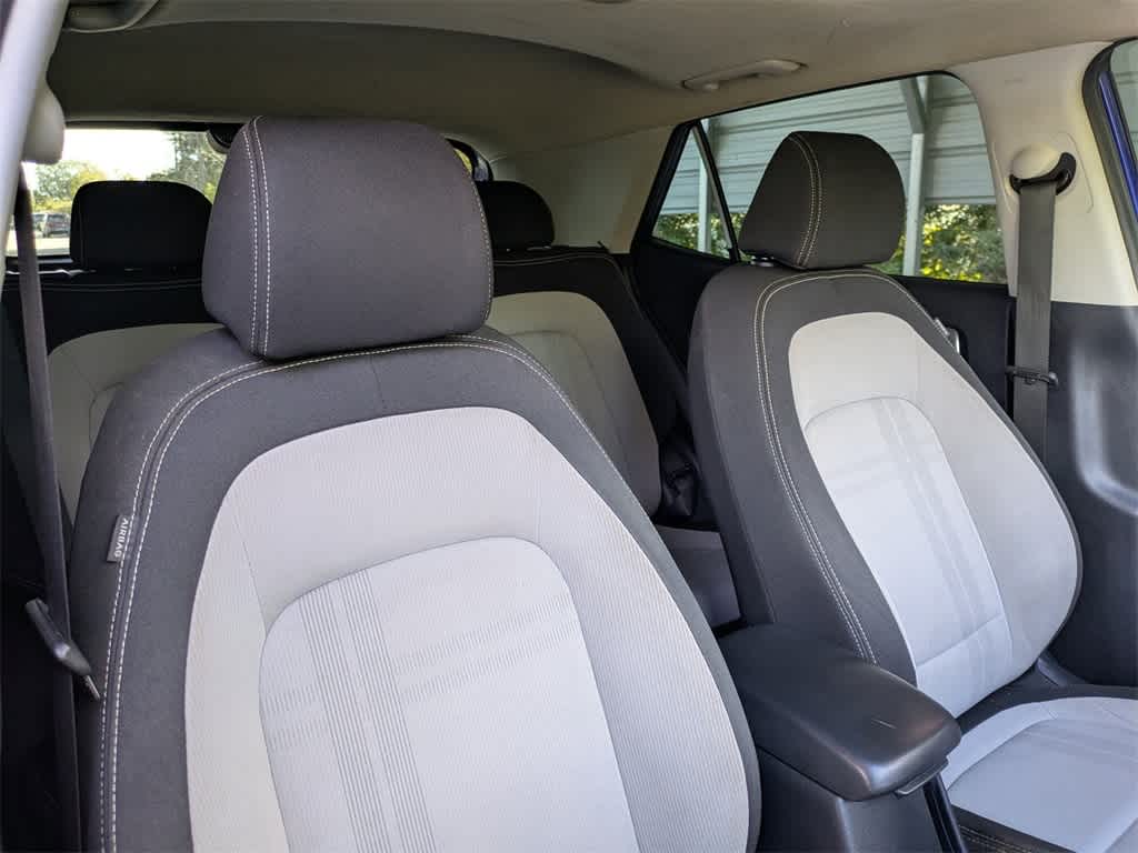 Thumbnail: 2023 Hyundai Venue - 6