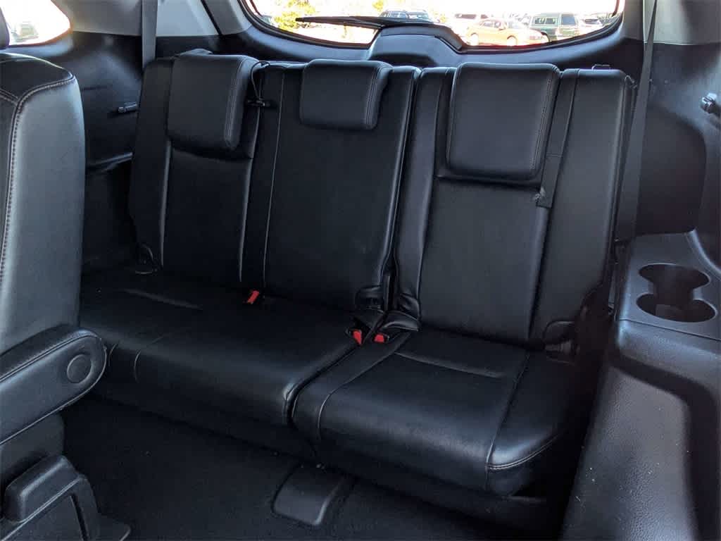 Thumbnail: 2014 Toyota Highlander - 16