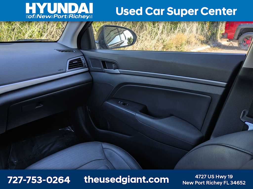 Thumbnail: 2017 Hyundai Elantra - 17