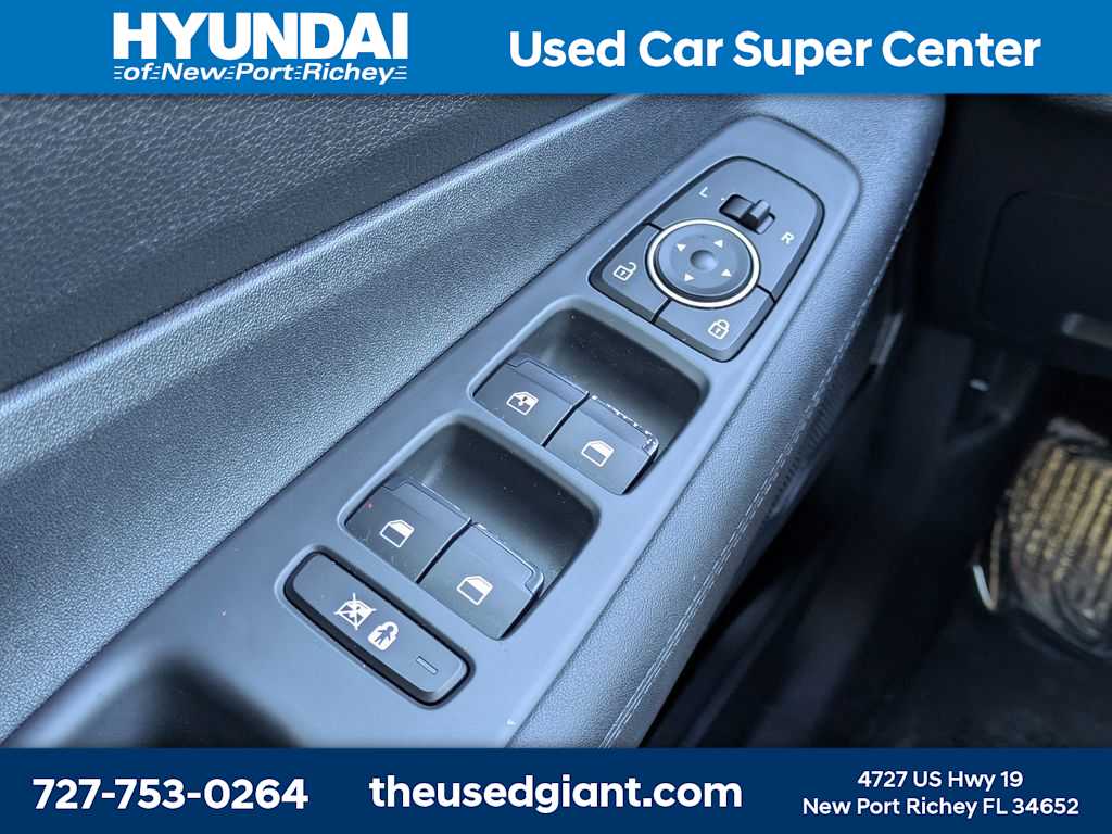 Thumbnail: 2019 Hyundai Santa Fe - 26