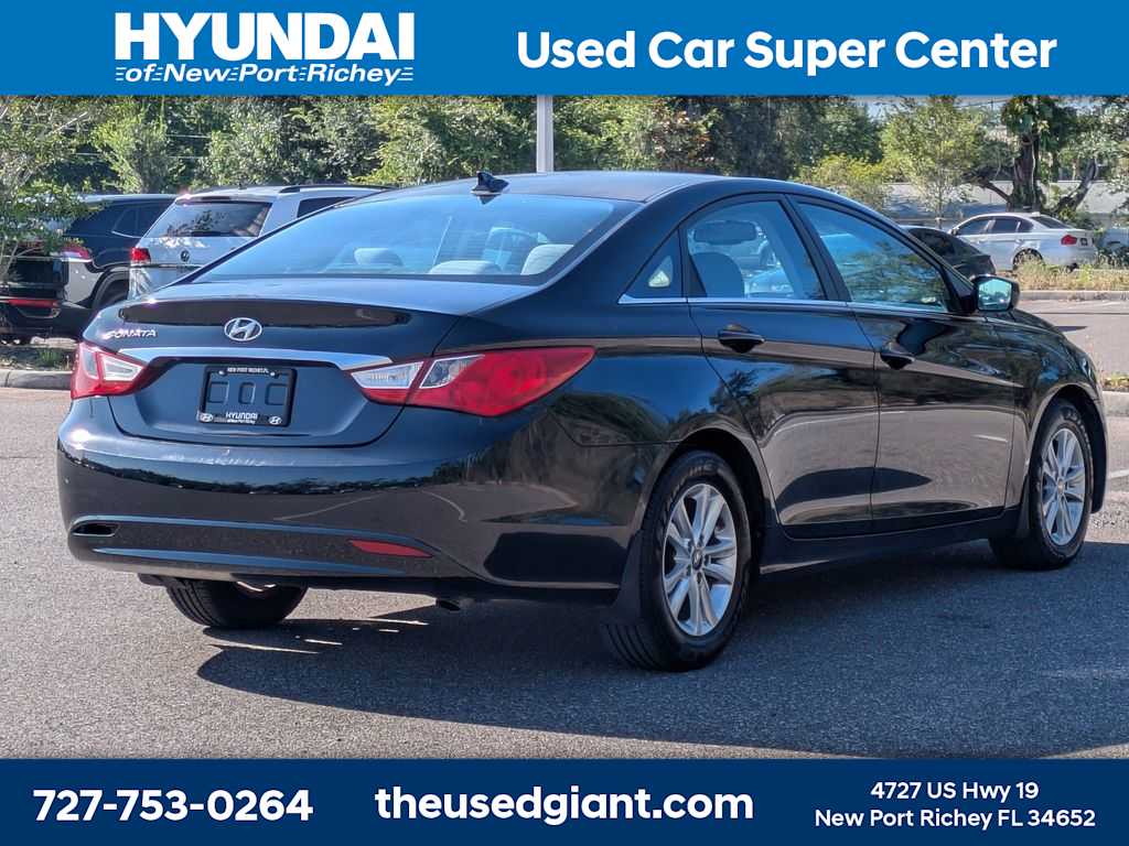 Thumbnail: 2012 Hyundai Sonata - 5