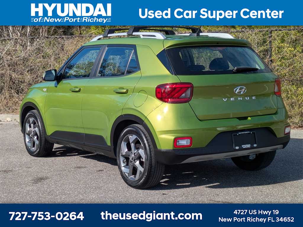 Thumbnail: 2024 Hyundai Venue - 3